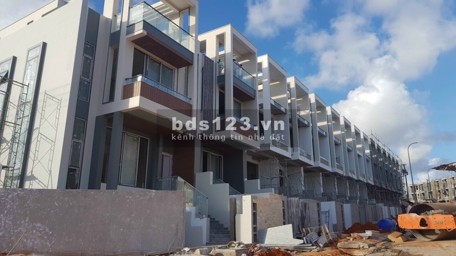 Nhà phố Summerland Mũi Né DT đất 5mx20m, DT sàn 285 m2 giá chỉ từ 5,4 tỷ