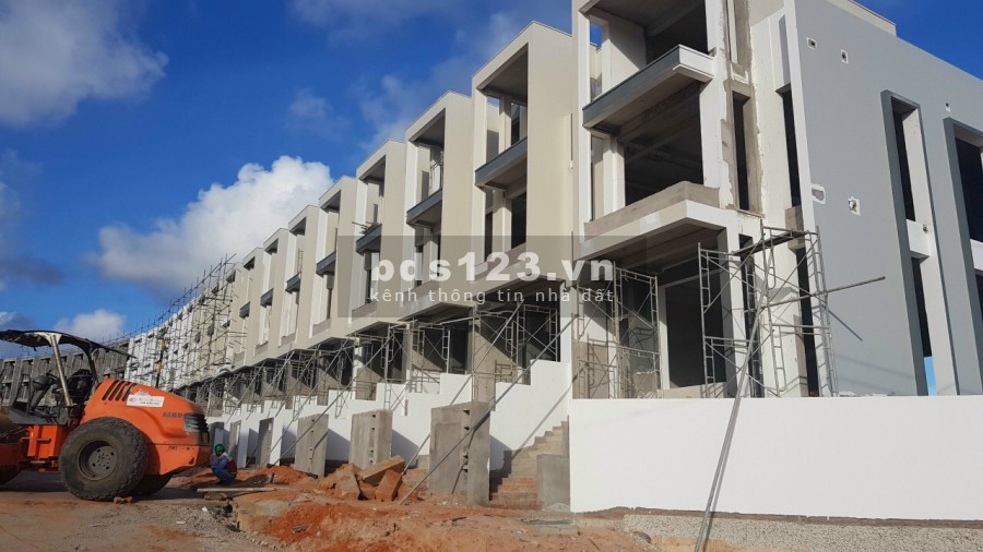 Nhà phố Summerland Mũi Né DT đất 5mx20m, DT sàn 285 m2 giá chỉ từ 5,4 tỷ