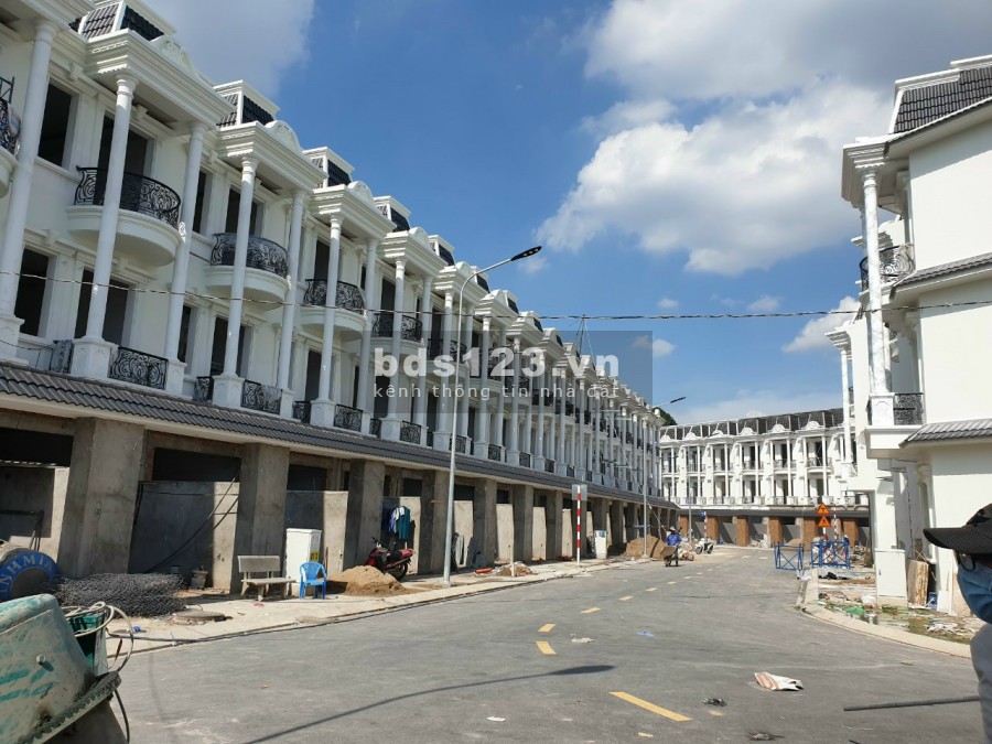 Bán nhà phố liền kề Nguyễn Thị Khắp, Dĩ An, giá F0 chủ đầu tư