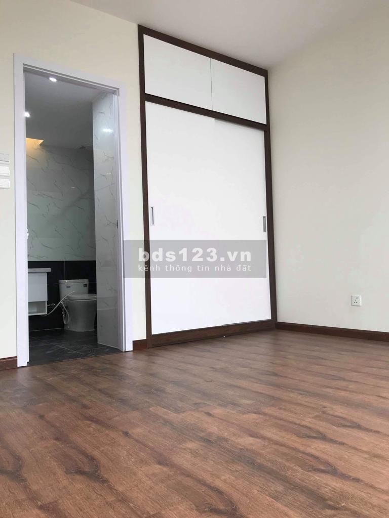 Căn hộ 3pn Ban cơ yếu Chính phủ Lê Văn Lương: 3pn 124m2 đồ cơ bản, giá 11tr