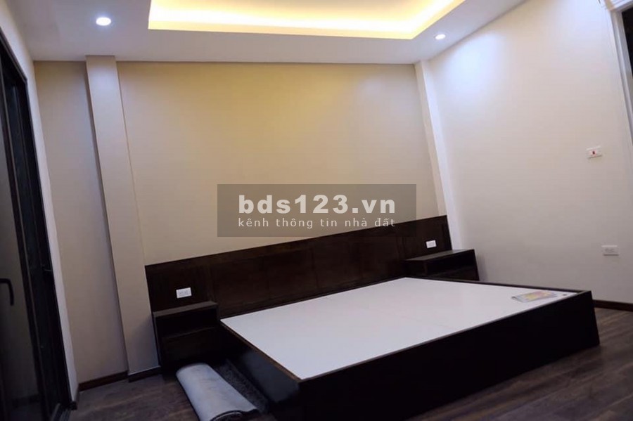 Ở Víp Võng Thị,Tây Hồ 14,8 Tỷ 52m2 Ô Tô Vỉa Hè
