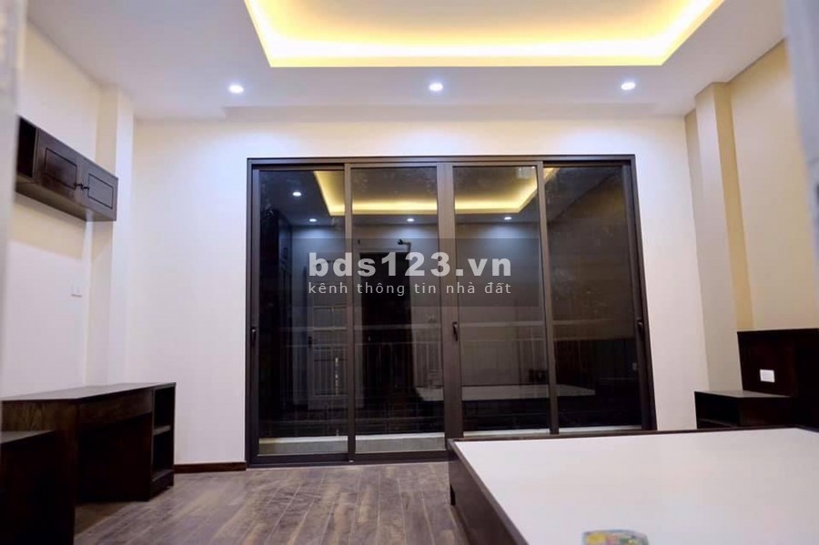 Ở Víp Võng Thị,Tây Hồ 14,8 Tỷ 52m2 Ô Tô Vỉa Hè