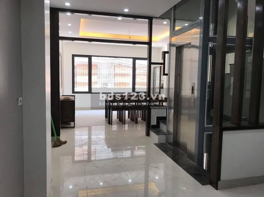 Ở Víp Võng Thị,Tây Hồ 14,8 Tỷ 52m2 Ô Tô Vỉa Hè