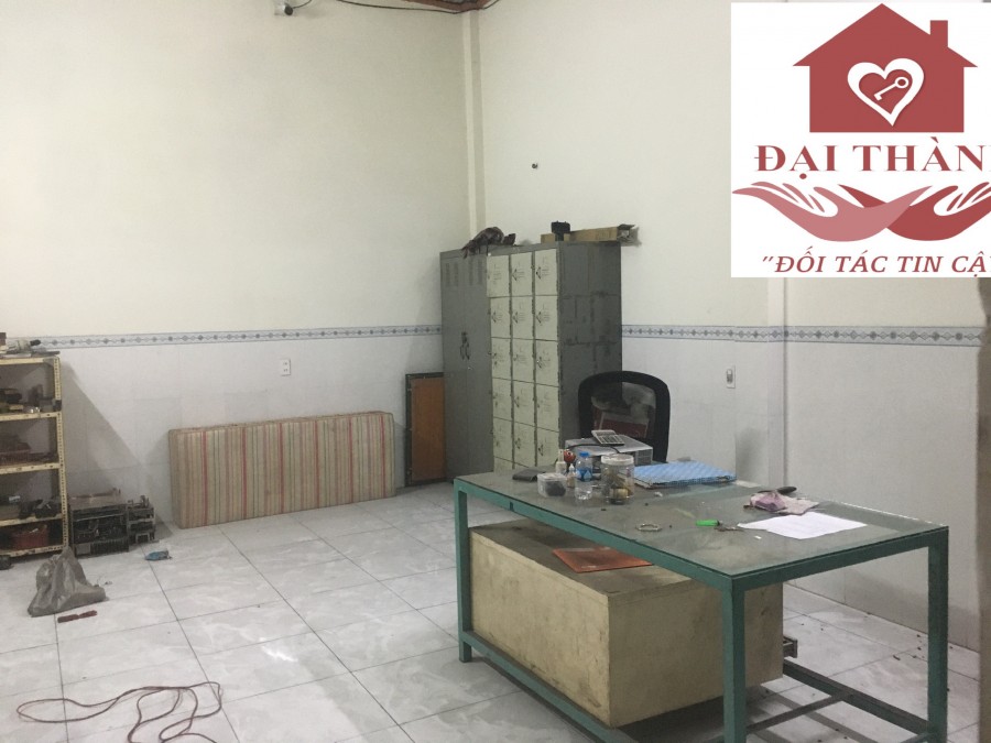 Cho thuê kho xưởng mặt tiền quốc lộ 51 400m2 giá 17 tr