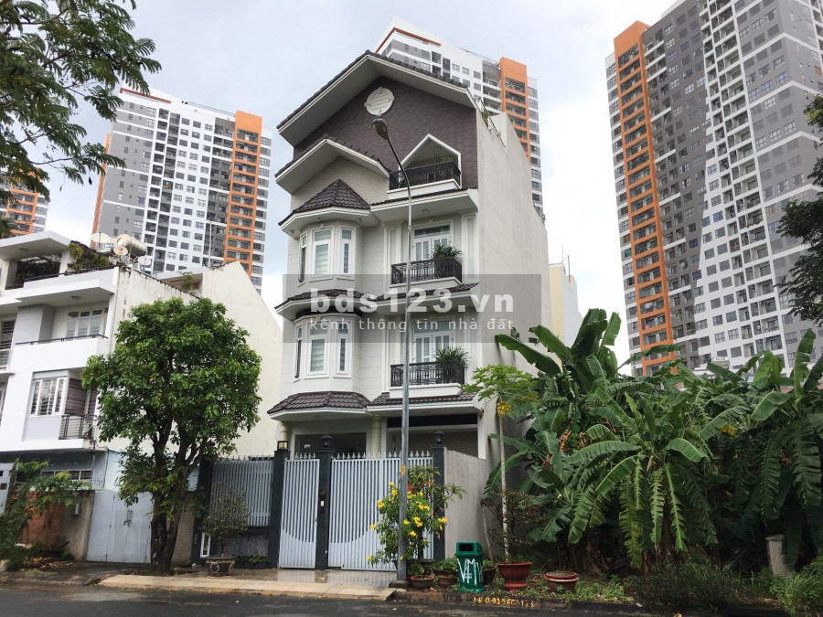 Nhà phố 3 lầu 320m2 trống suốt, chỉ còn 30 triệu, P.An Phú