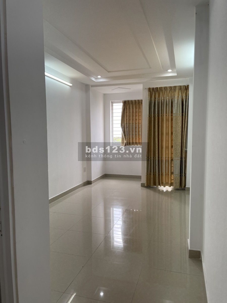HXH Nguyễn Công Hoan, trệt 3lầu, 5phòng, 5wc. Chỉ 23tr.