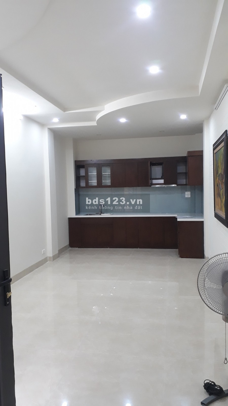 Nhà mới Đội Cấn, ngõ ô to, gần hồ, tặng nội thất, dt 38m2, 5 tầng, giá 4.3 tỷ