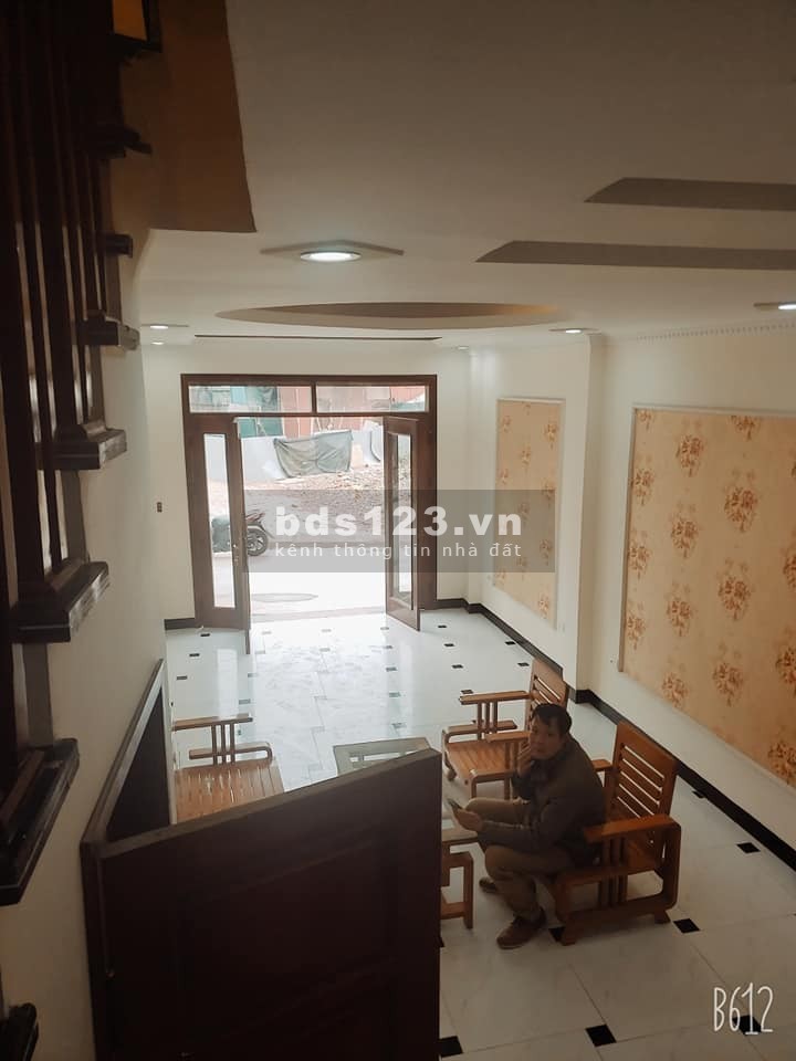 Bán gấp nhà Ngô Thi Sĩ Hà Đông, ô tô đỗ cửa, phân lô ô tô, dt 45m2, mt 3.8m, chỉ 4.8 tỷ