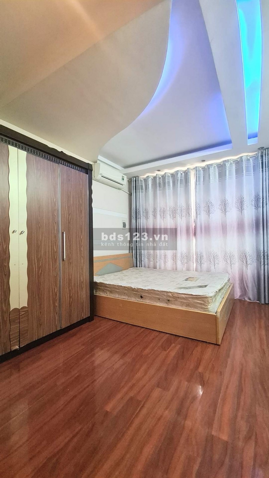 Bán gấp nhà Xuân Đỉnh, lô góc, kinh doanh, diện tích 35m2, 5 tầng, giá 3.7 tỷ