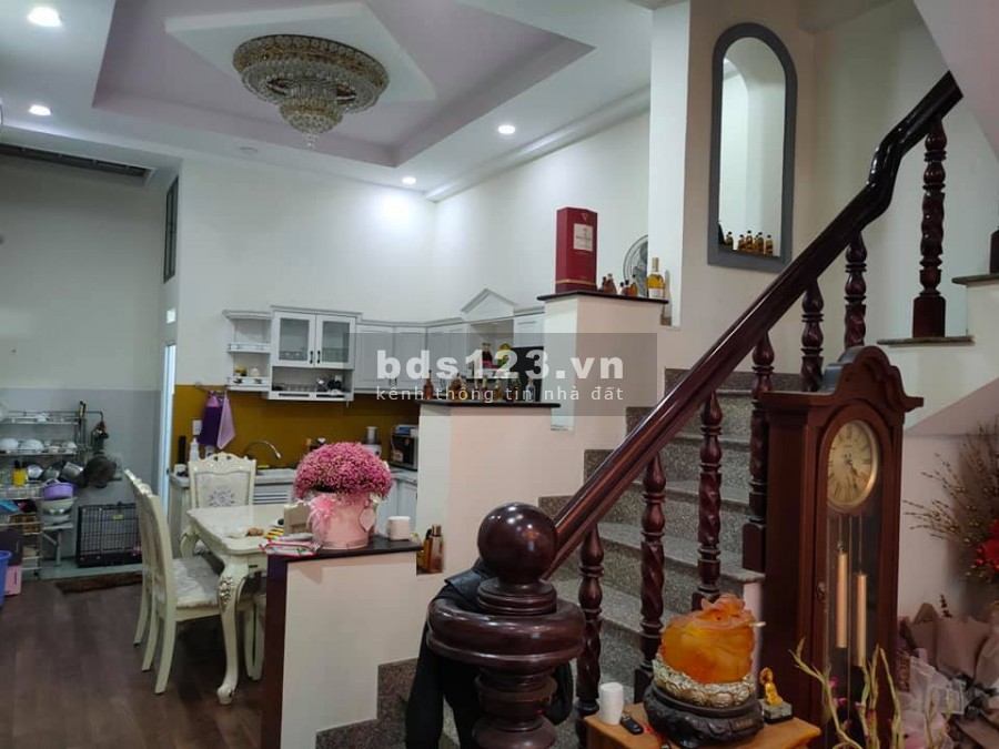 Bán nhà HXH Tô Ký Quận 12, nội thất cao cấp đầy đủ công năng 80m2 giá chỉ 5.9 tỷ TL