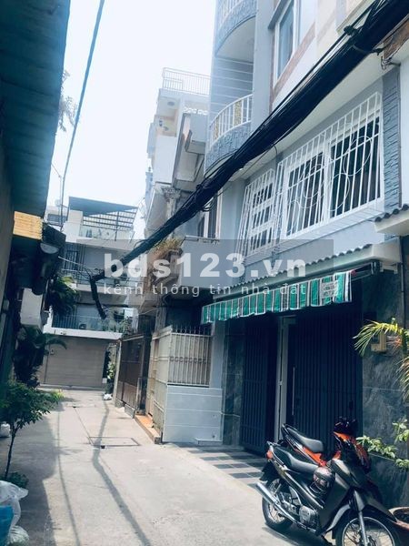 Bán gấp nhà mặt tiền đường Phan Đăng Lưu Phường 1 Phú Nhuận 4 tầng giá 8.5 tỷ.