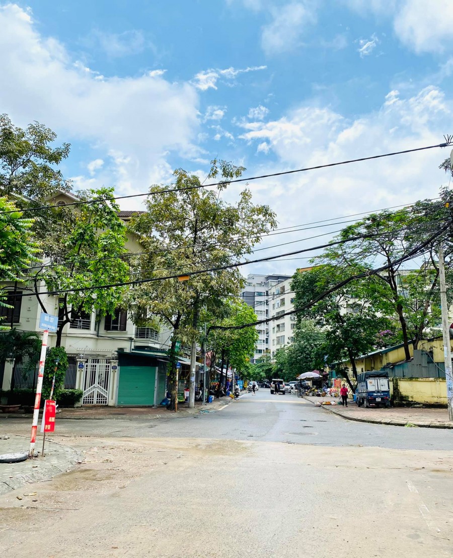 Biệt thự Xuân Đỉnh, lô góc, tô tránh, dt 150m2, 4 tầng đúc, mt 7m, giá 10 tỷ, lh 0919894949
