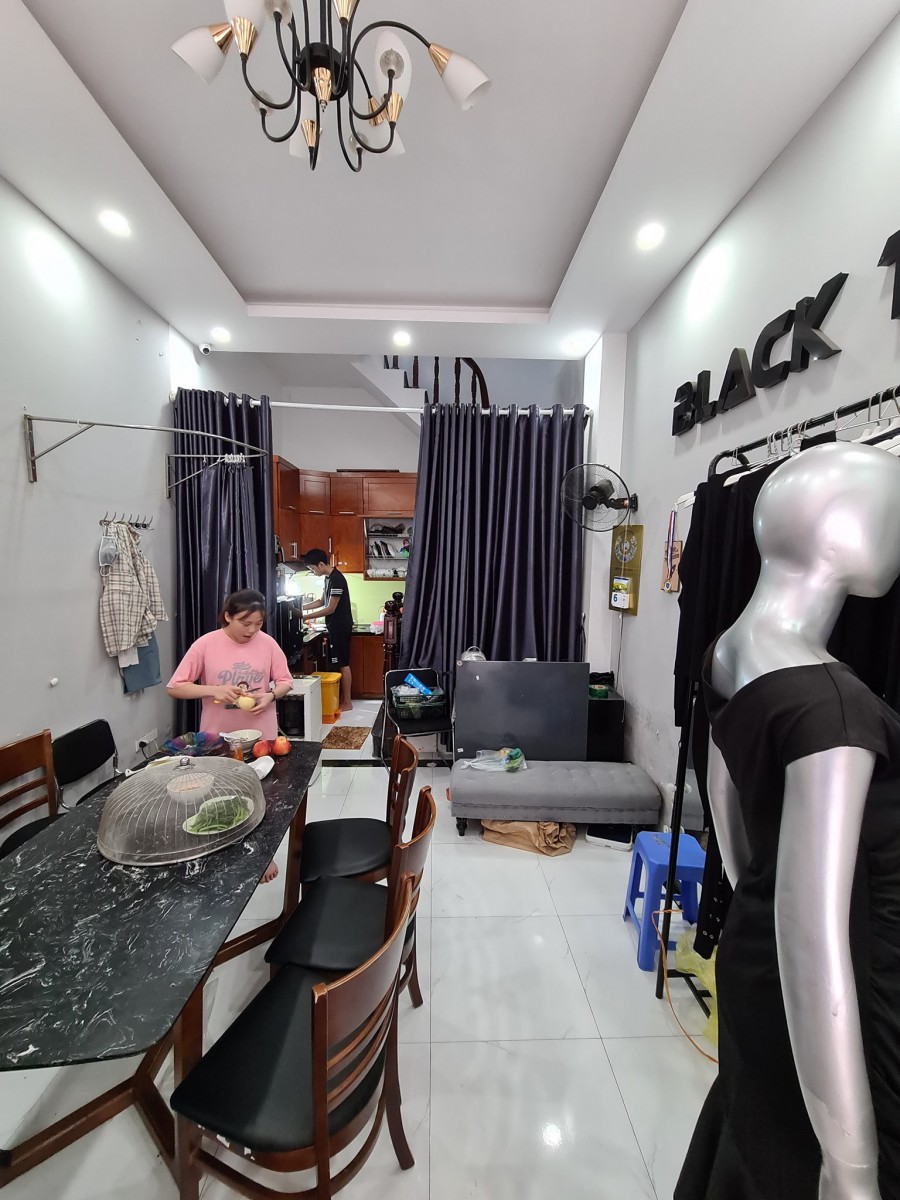 Bán nhà đẹp, vị trí VIP, phố Lê Trọng Tấn - Thanh Xuân, giá 4 tỷ.