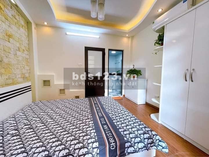Vị trí Vip Quận Cầu Giấy DT 65m2 x 6T, nhà đẹp ở luôn. Giá 13,5 tỷ