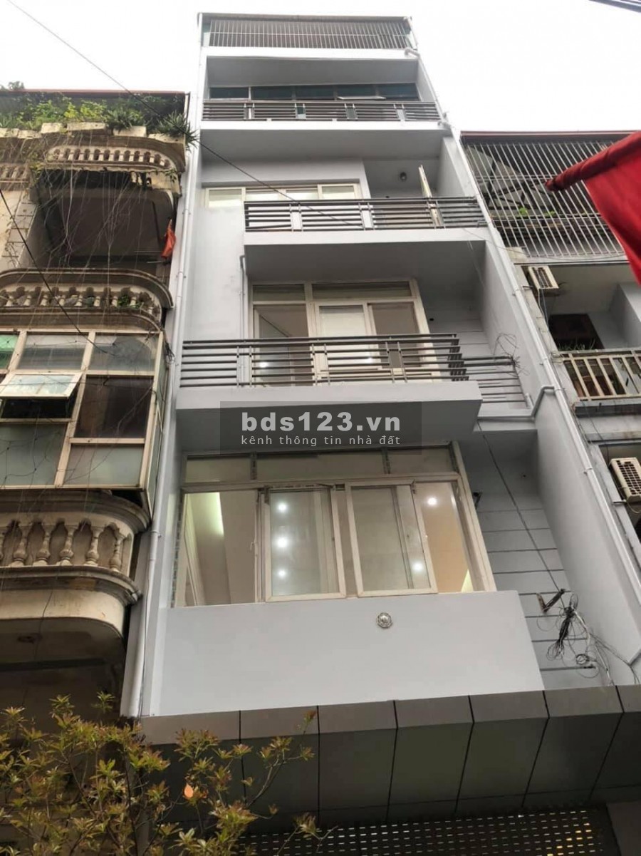 Nhà ngõ 12 Nguyễn Văn Huyên, vị trí cực VIP 6 tầng DT 65m2, MT 5m. Giá 13.5 tỷ