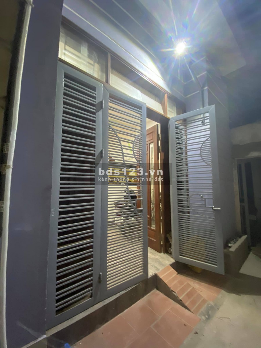 Bán nhà Nguyễn Đức Cảnh, nhà đẹp long lanh, ngõ rộng, tầm tiền hiếm nhà, dtsd 44m2, giá 2.3 tỷ