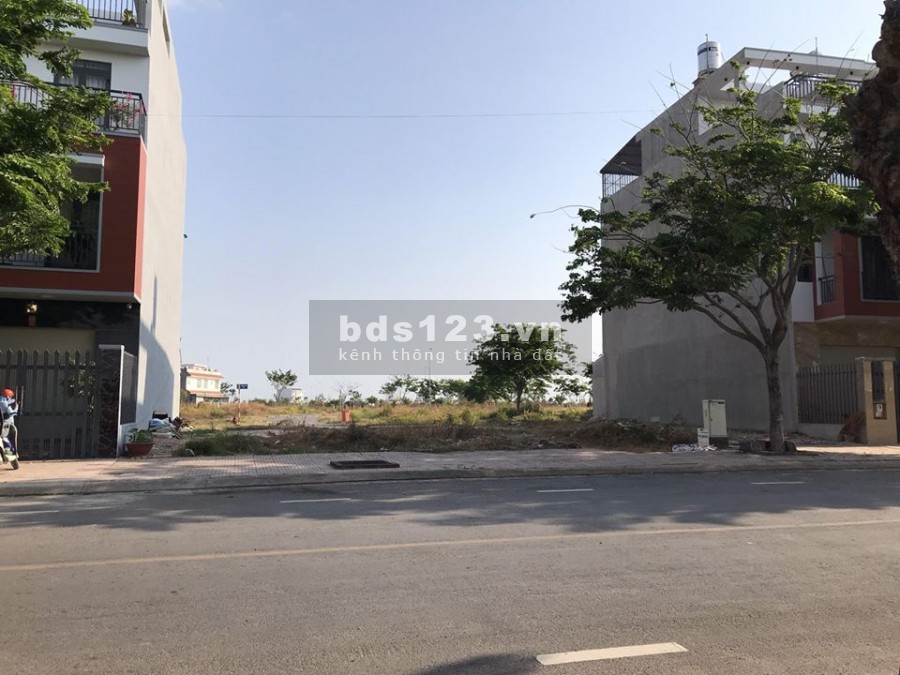 Cần bán nhanh 150m2 đất thổ cư, đường nhựa 5.5m Hùng Vương Đắk Hà, KonTum liên hệ 0935807937