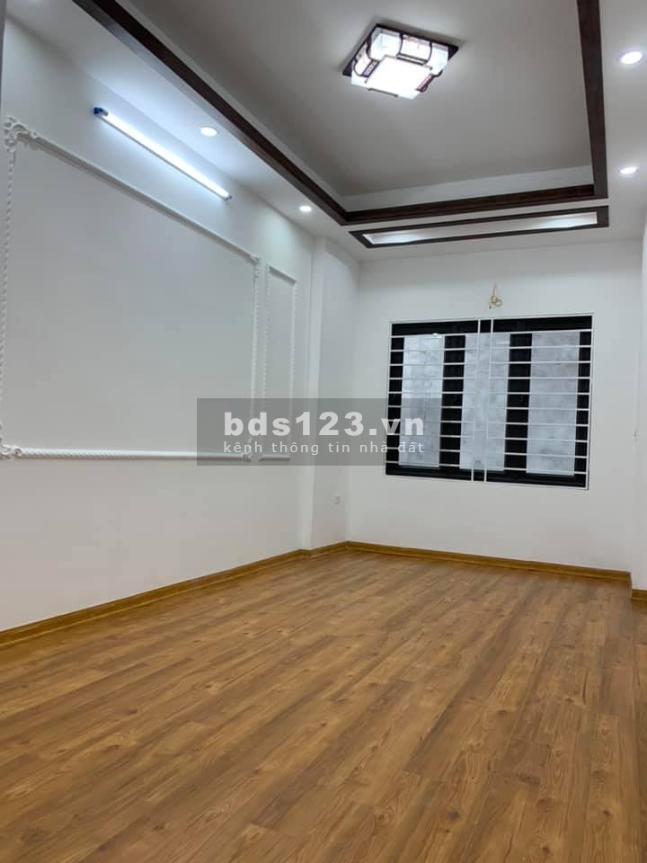 Tiền nhỏ, nhà đẹp, trung tâm, nhà Trương Định, dt 27m2, giá 2,4 tỷ