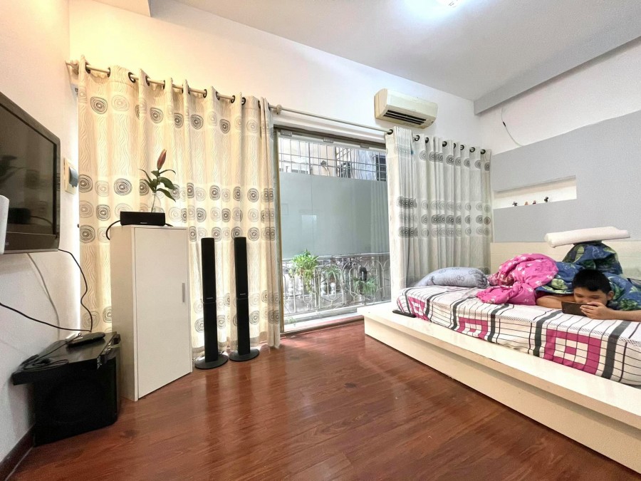 Bán nhà phân lô ngõ 89 phố Thái Hà Đống Đa, dt 125m2, 4 tầng đúc, mt 6m, giá 4.49 tỷ, lhcc Tú 0904547386