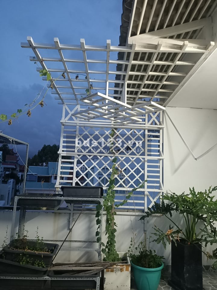 Bán GẤP nhà đường 3/2 150tr/m2 Q10, 96m2 6,3mx15m chỉ 16.5 tỷ thương lượng.