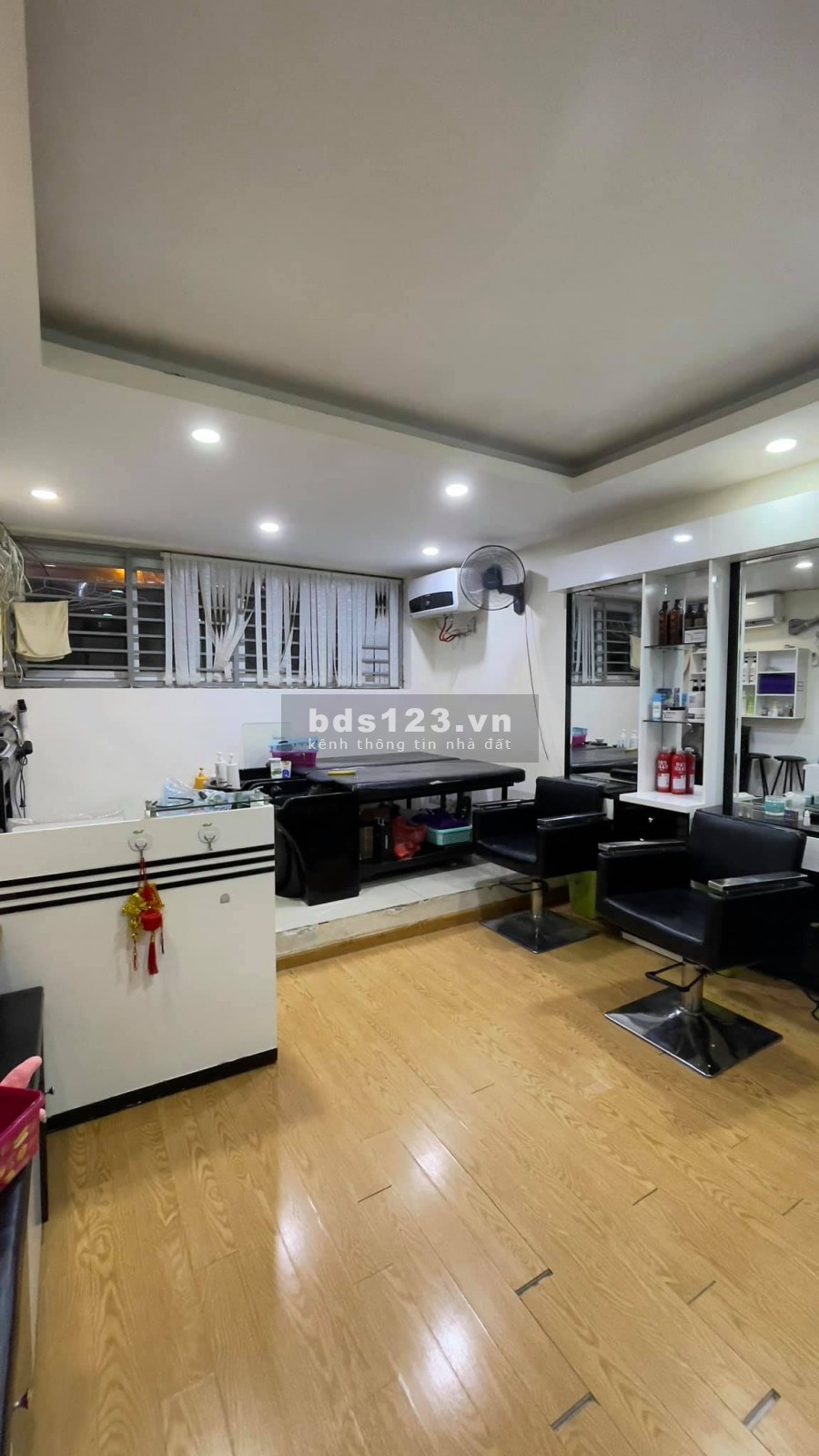 Hàng cực hiếm mùa Covid mặt phố Ngô Gia Tự, dt 52m2, giá 13 tỷ