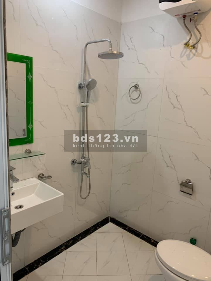 Tiền nhỏ, nhà đẹp, trung tâm, nhà Trương Định, dt 27m2, giá 2,4 tỷ