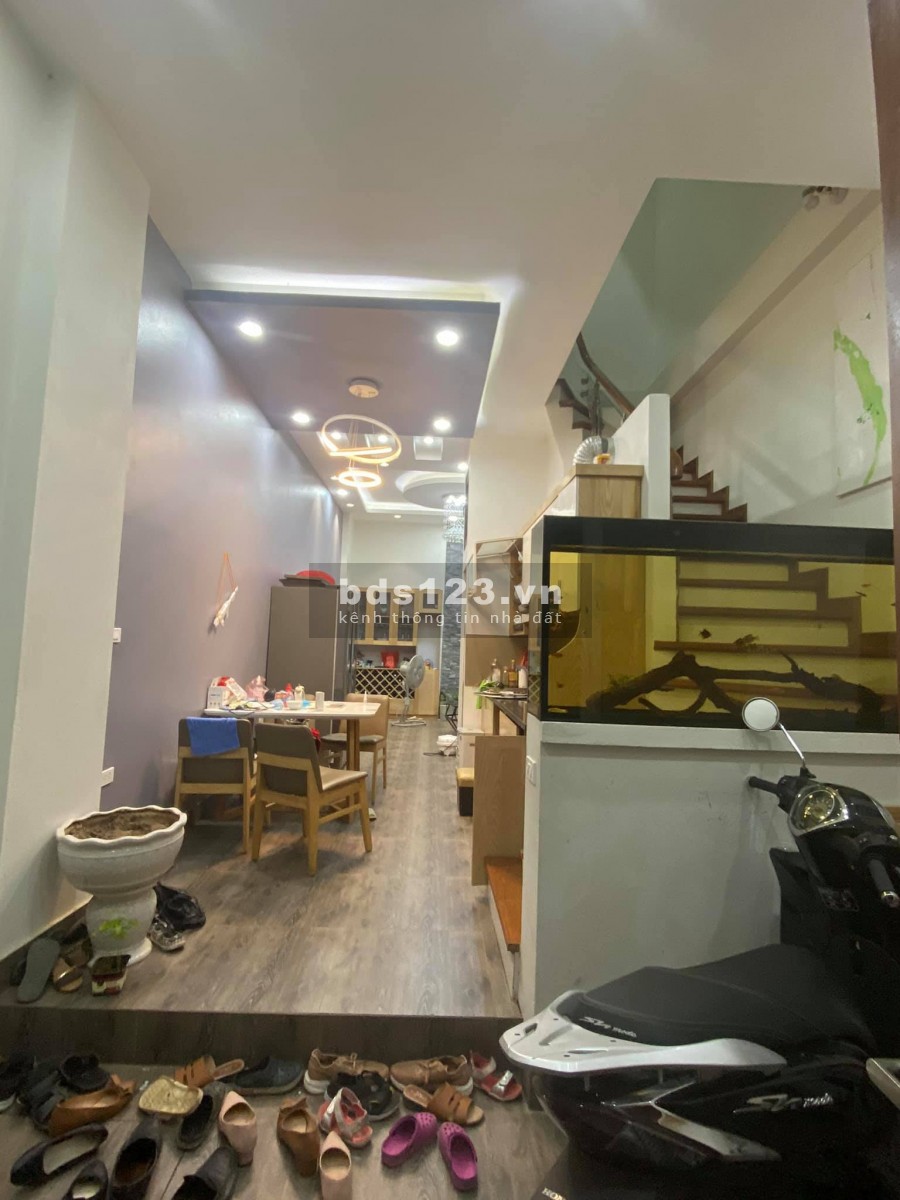 Bán nhà Nguyễn Đức Cảnh, nhà đẹp long lanh, ngõ rộng, tầm tiền hiếm nhà, dtsd 44m2, giá 2.3 tỷ