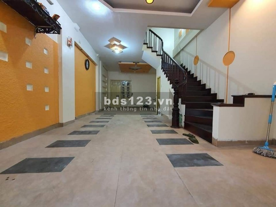 Bán nhà Lê Văn Thiêm, Thanh Xuân ô tô tránh, vỉa hè, nhà đẹp 6T giá 9.9 tỷ