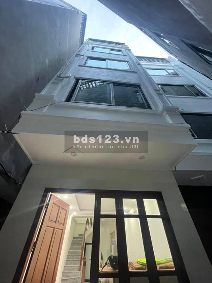 Ngoài 3 tỷ xách valy về ở ngay nhà Lê Quang Đạo, gần ô tô, lô góc cực thoáng