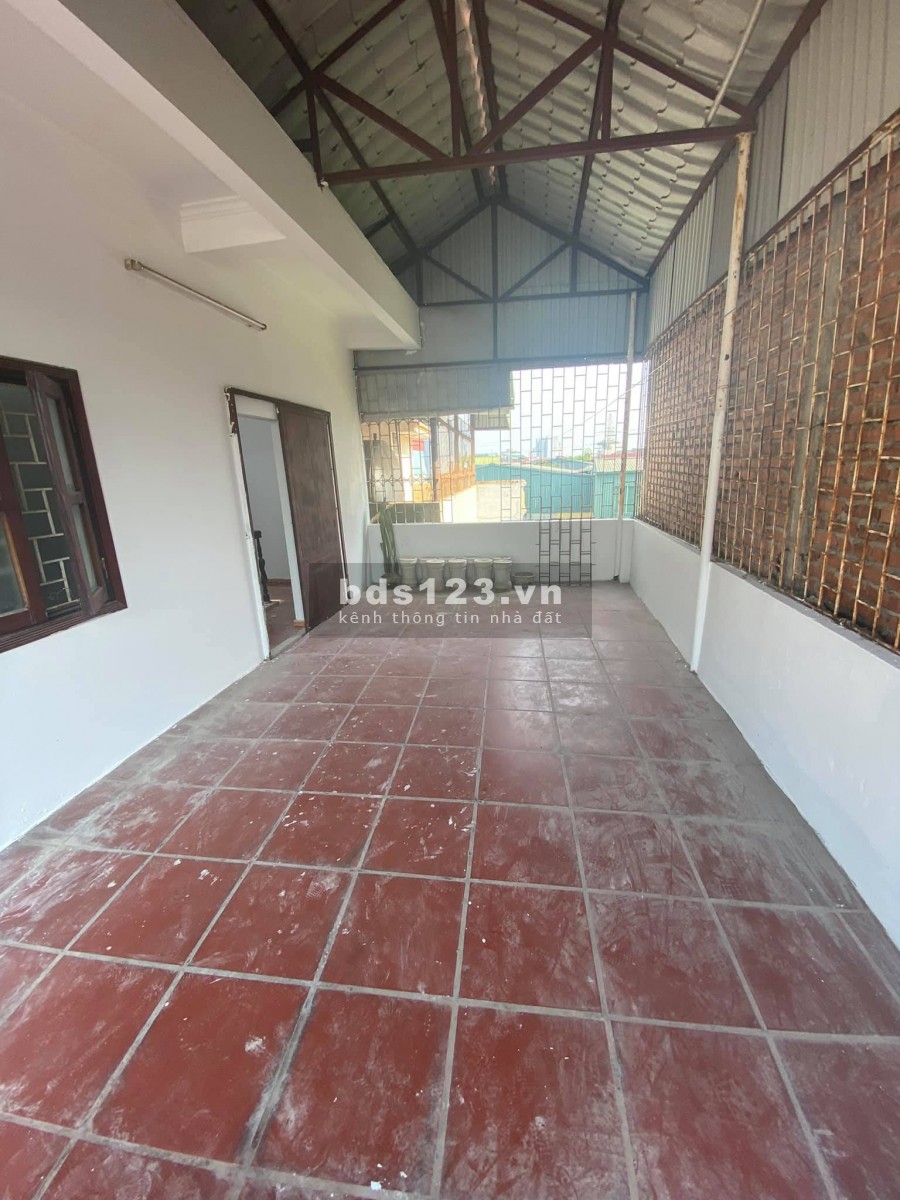 Bán nhà Trương Định, ô tô đỗ cổng, dtsd 46m2, giá 3.5 tỷ, bao rộng