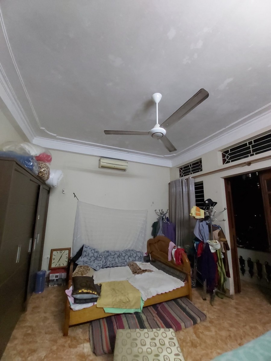 Bán nhà ngay hồ Quan Nhân View Hồ, nhà 3 thoáng đẹp, ở ngay 78m mt gần 8m chỉ nhỉnh 6 tỷ xem ngay