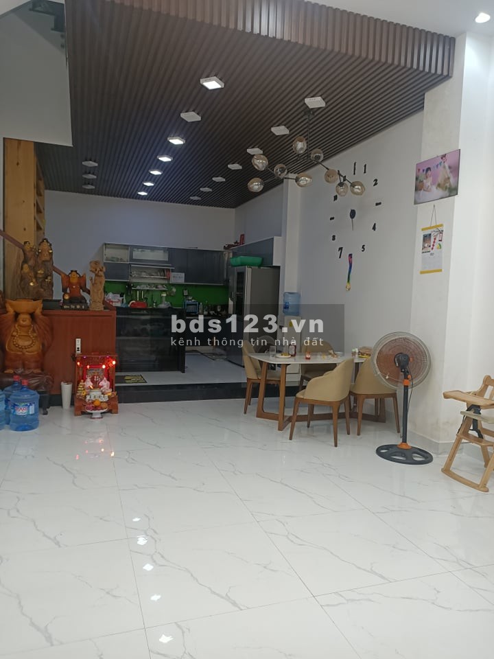 Bán GẤP nhà đường 3/2 150tr/m2 Q10, 96m2 6,3mx15m chỉ 16.5 tỷ thương lượng.