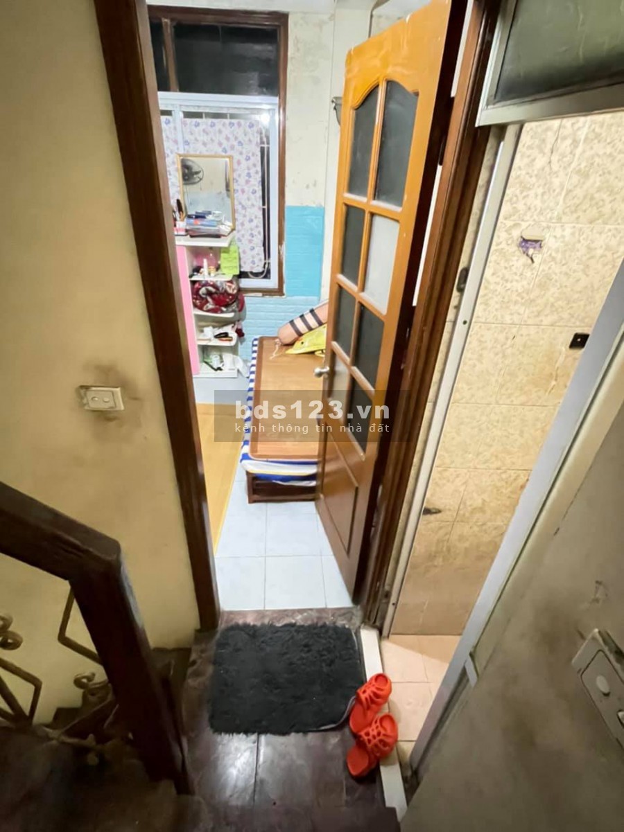 Bán nhà giá 1.4 tỷ, oto đỗ cửa, giá 1.4 tỷ, kiến trúc đẹp 4 tầng đúc bê tông