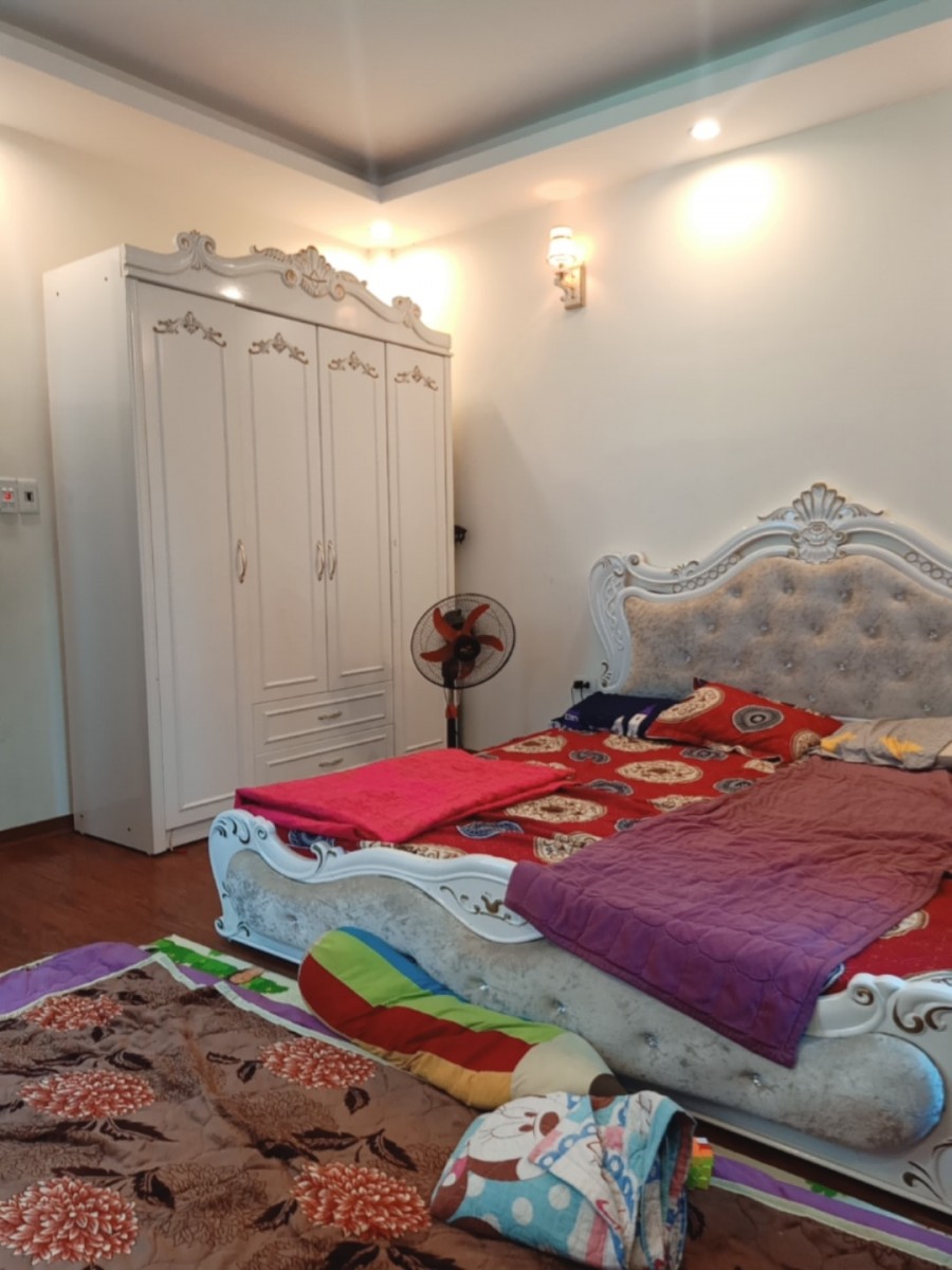 Siêu rẻ ở ngay Hoa Lâm, Long Biên, Hà Nội 37m2, 5 tầng, giá 2.95 tỷ