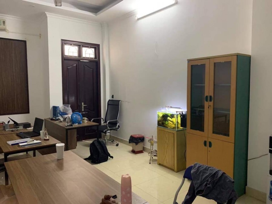 Nhà 70m2 ga ra ô tô kinh doanh 6 ngủ Mạc Thái Tổ Trung Hòa 13 tỷ.