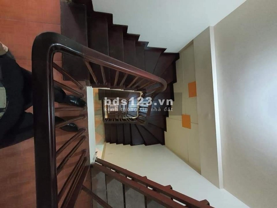 Bán nhà Lê Văn Thiêm, Thanh Xuân ô tô tránh, vỉa hè, nhà đẹp 6T giá 9.9 tỷ