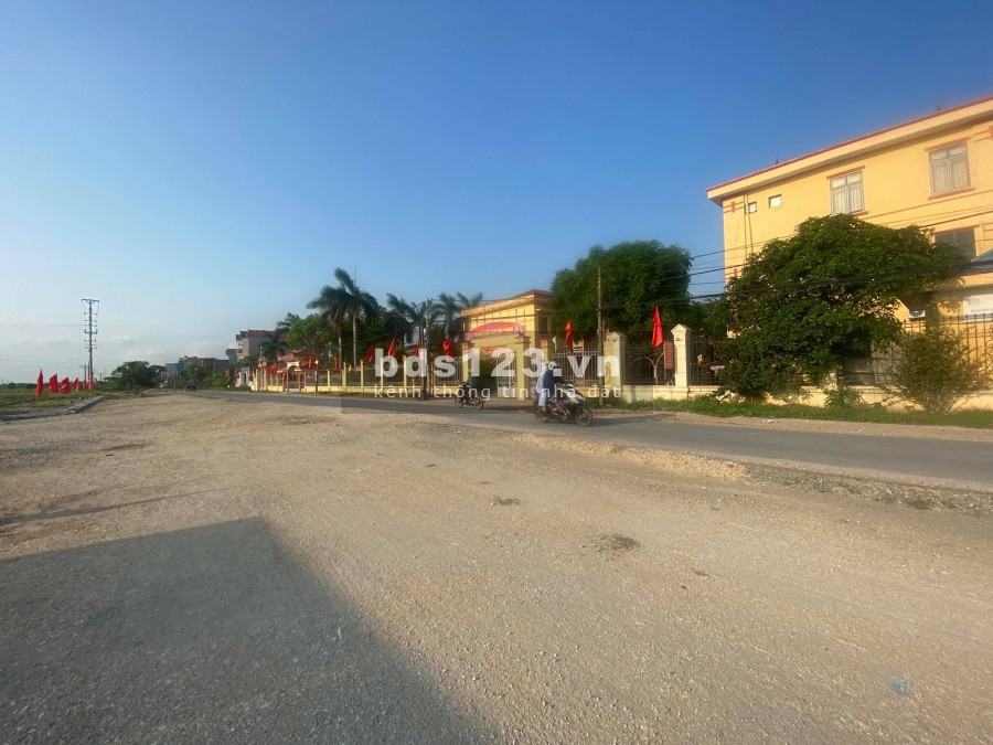 Bán đất SIÊU RẺ cạnh trục đường chính tại Hòa Phong - Mỹ Hào chỉ 8xx triệu.