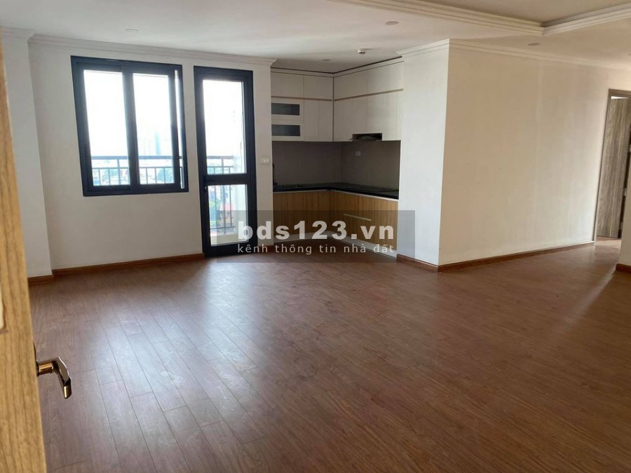 Cho thuê chung cư 317 Trường Chinh 3 phòng ngủ đồ cơ bản 10.5 triệu được làm vp. Lh 0377983070