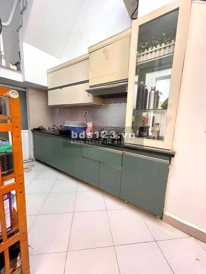 Bán nhà Thái Hà, phân lô, 40m2,4 tầng, MT5m, 4.5 tỷ. Sổ đỏ, nhà đẹp, ở ngay