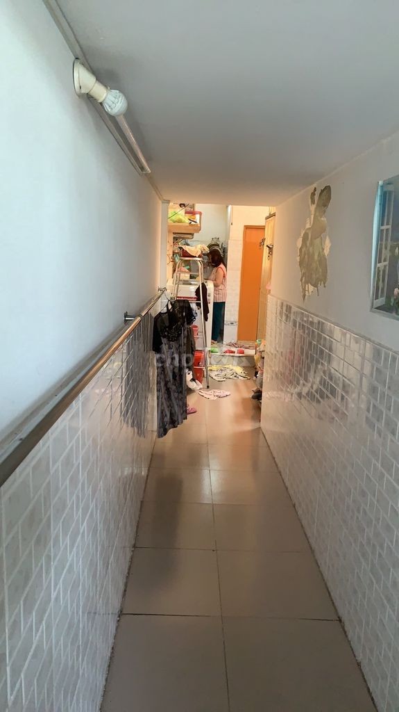 Chính chủ cần bán nhà ở số nhà 98A Đường Trang Tử phường 14 Quận 5 TP HCM