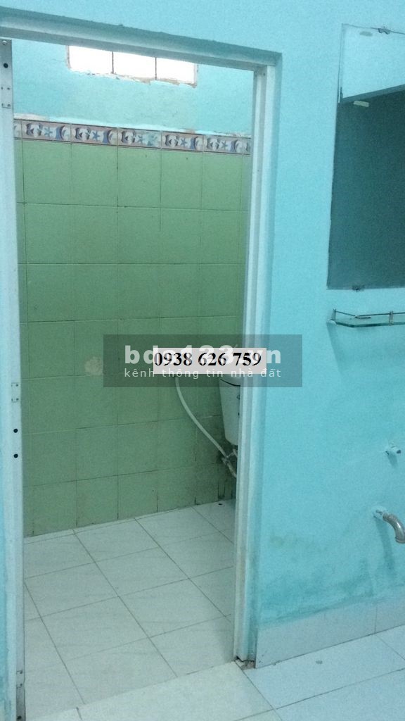Nhà rộng 3pn đường 13 gần chợ thủ đức, có sân