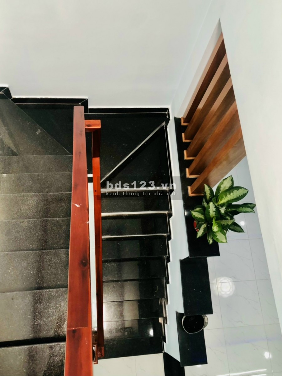 Cần tiền nên ra đi căn nhà hóc môn 68m2 giá 1 tỷ 1