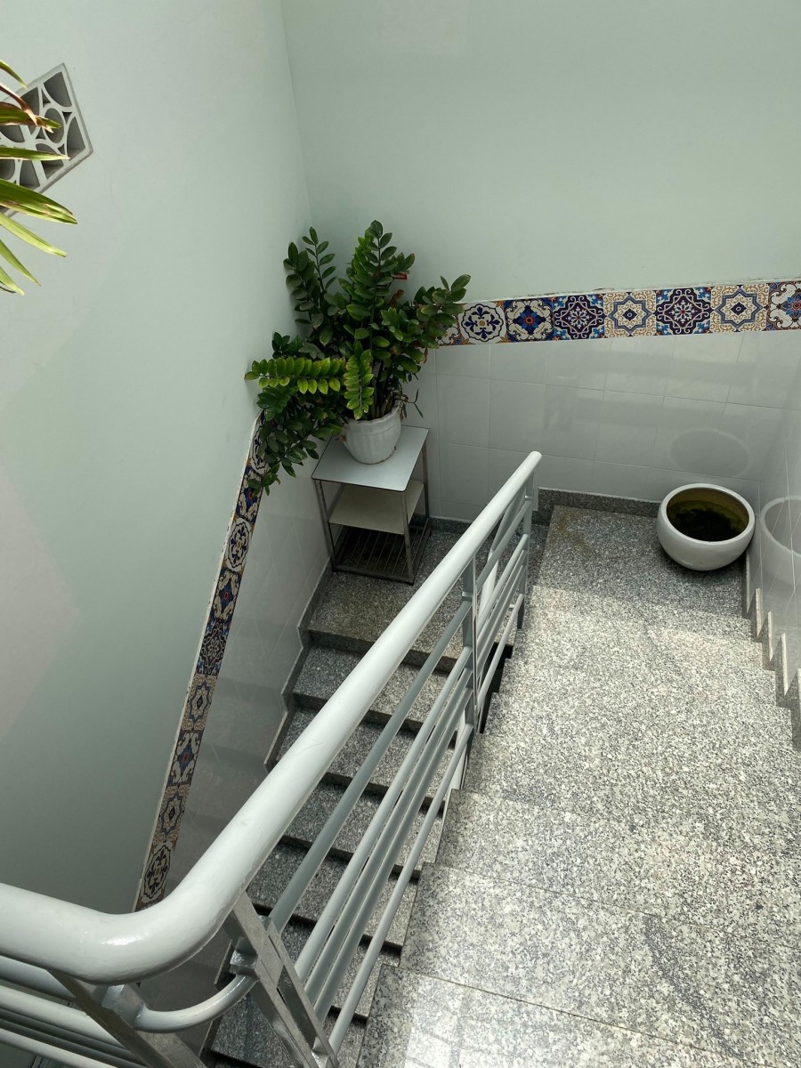 Bán nhà hẻm xe tải đường Lê Văn Lương, phường Tân Phong, Quận 7, gần mt vài căn, dt 83m2, đang cho thuê 35 triệu/tháng