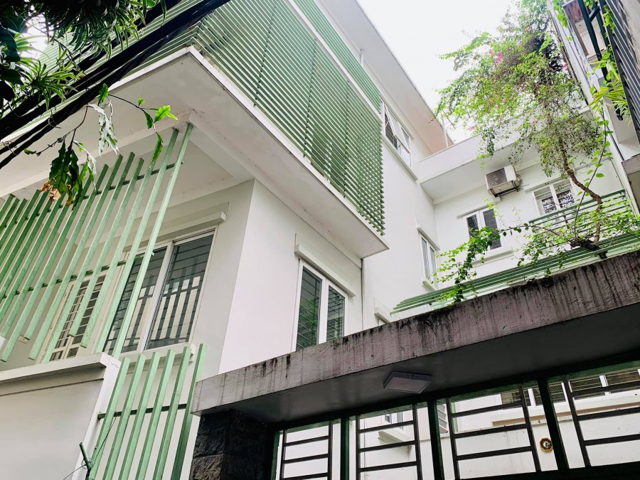 Bán Nhà Biệt Thự TÂY HỒ Vị Trí Đỉnh 111m*MT8m 15.5 tỷ 0982188151