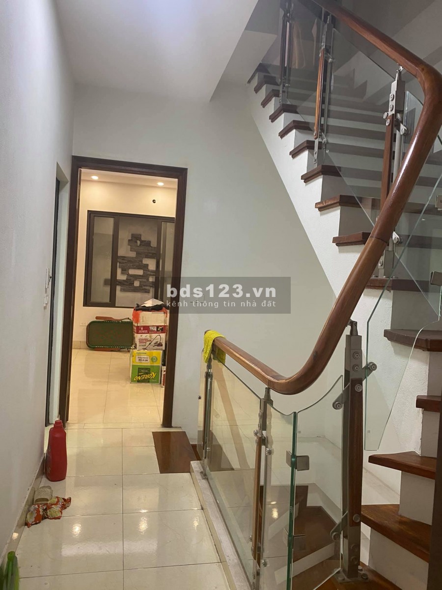 GĐ bán nhà P. Nguyễn Đức Cảnh 45m, 4 tầng, mt 4m, giá 3.25 tỷ