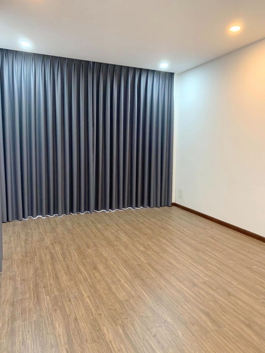 Bán nhà HXH xe 7 chỗ đậu trong nhà đường Tám Danh P4Q8