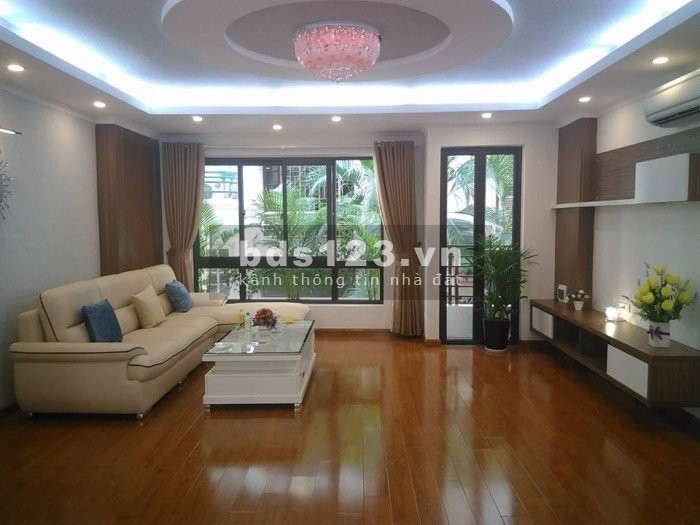 Bán nhà trung tâm Quận Đống Đa, mới xây, 5 tầng đúc kiên cố, giá 3 tỷ