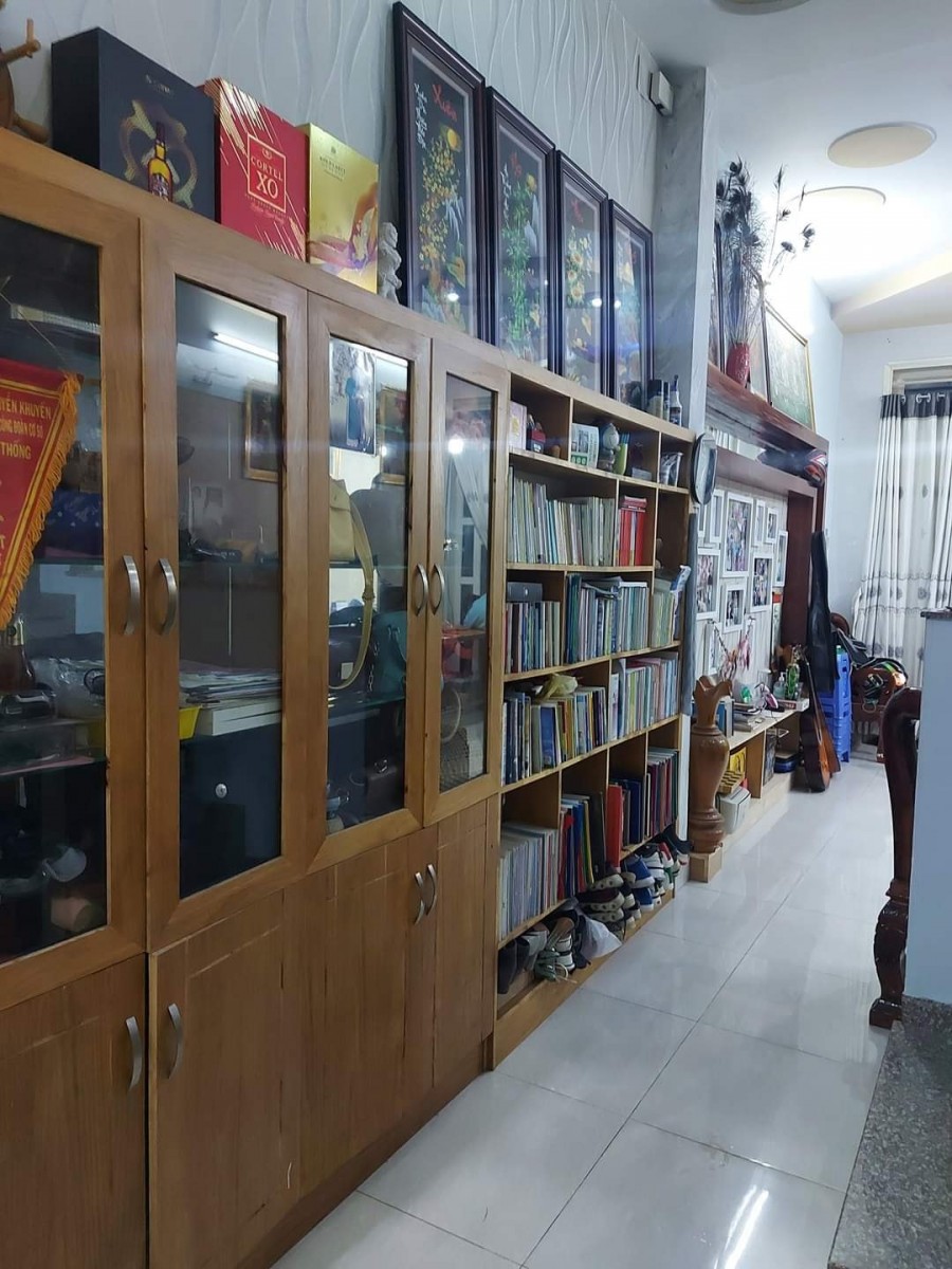 Nhà đẹp hiện đại, 5 tầng đúc, khu Vip hxt, cực kỳ sầm uất, giá 5.9 tỷ