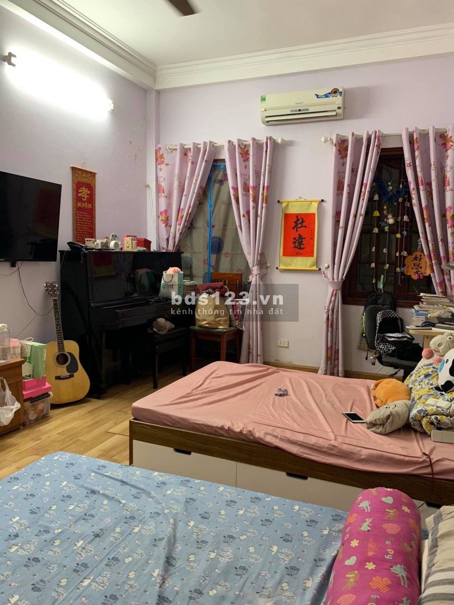 Bán gấp nhà đẹp 5 tầng ngõ phố Lê Thanh Nghị 46m2x3,7m, nhỉnh 4 tỷ lh 0947161359