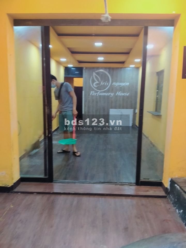 Cho thuê nhà hẻm xe hơi Lê Văn Sỹ, Quận 3 kinh doanh cafe tốt